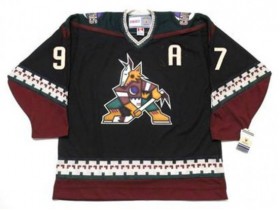 Phoenix Coyotes #97 Jeremy Roenick Black 1998 Vintage CCM Jersey